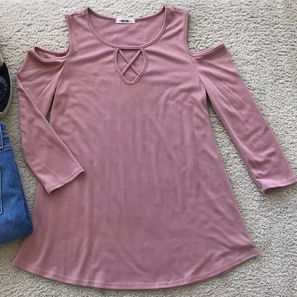 Light Mauve Cold Shoulder Tunic Top - Picture 2 of 5